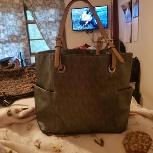 Michael Kors Tote